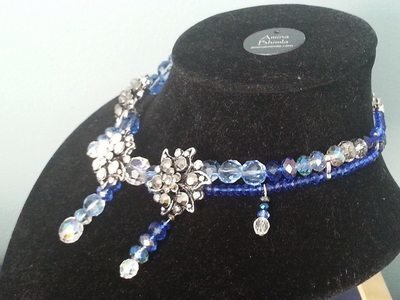 ICE QUEEN CHOKER