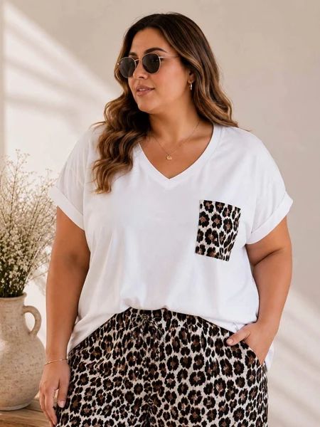 White T  V-neck - mt. 40+