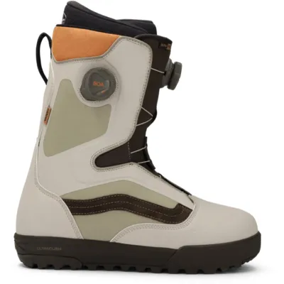 Vans Men's Aura Pro Snowboard Boot 2026 Vans Men's Aura Pro Snowboard Boot 2026 in Bay Leaf, front view