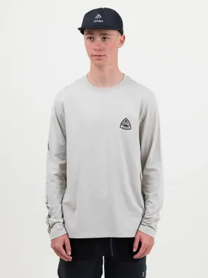 Jones Graphic Organic Cotton Long Sleeve Tee in Smoke Grey, main view