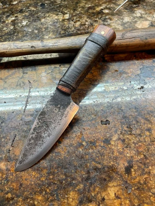 Parrot Wood Handled Small Skinner