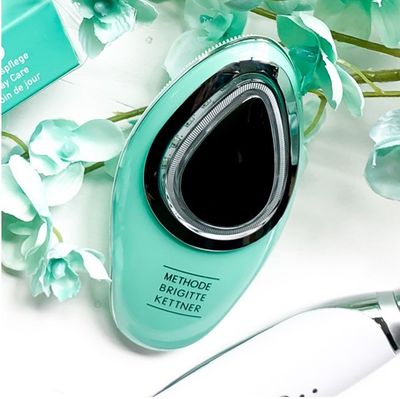 GLO BRUSH