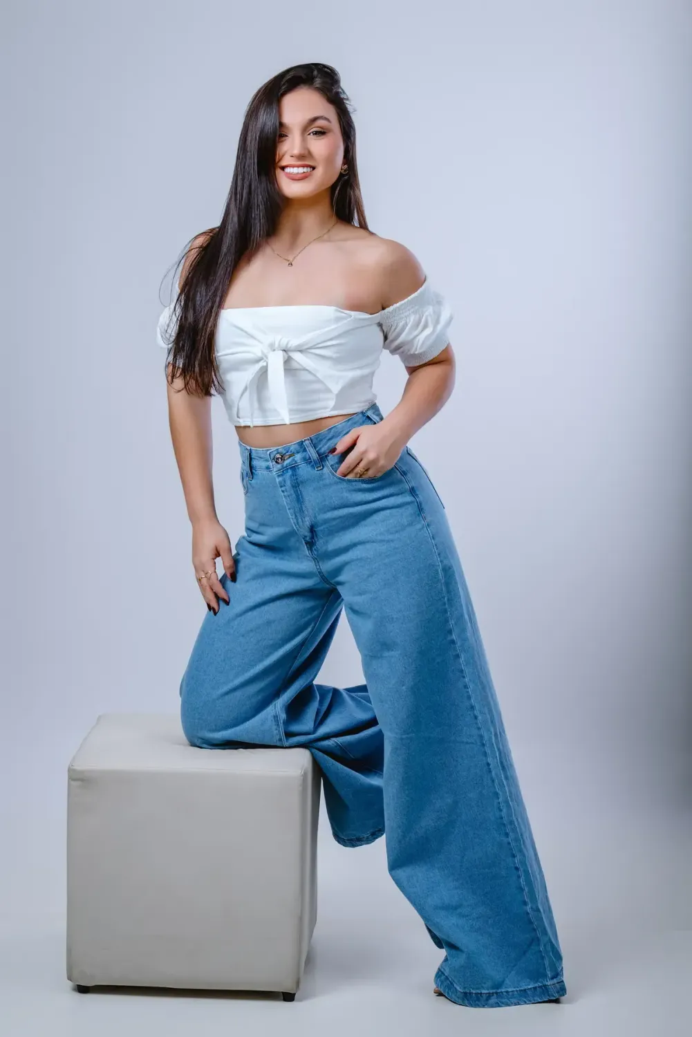 Woman wearing the Nexum Classic Palazzo Jean