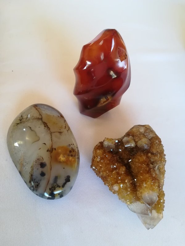 Crystals to Manifest Abundance
