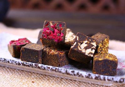 The Grateful Tea Co - Premium Brown Sugar Cubes with flowers &amp; fruit (3 choices)