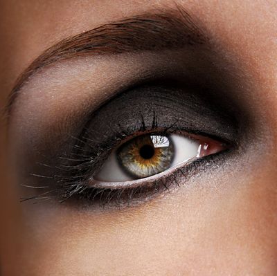 YEUX