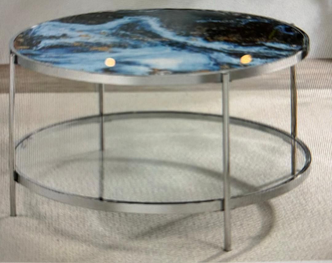 Averie Reversible Round Cocktail Table