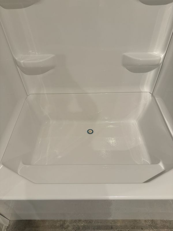42x54 Lyons Bench Seat Garden Tub White