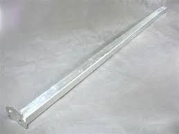 Strut 65"