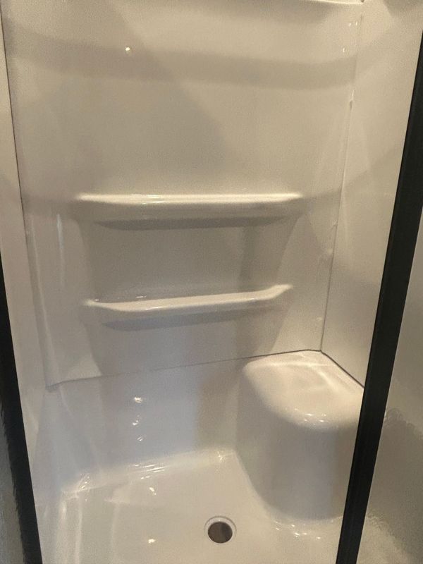 36x36 lyons shower set