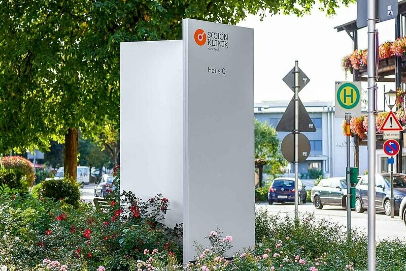 Angle Pylon, Shadow Design, H=2300 mm Angle Pylon, Shadow Design, H=2300 mm