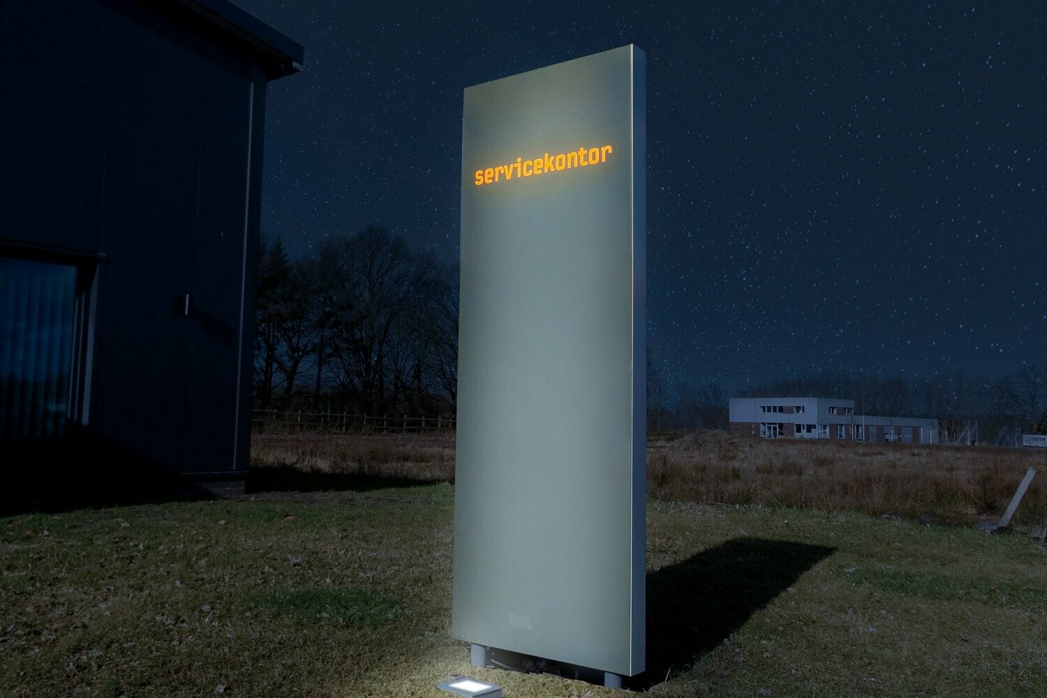 Werbepylon, Symtra-Design,  LED beleuchtet, H=2200 mm