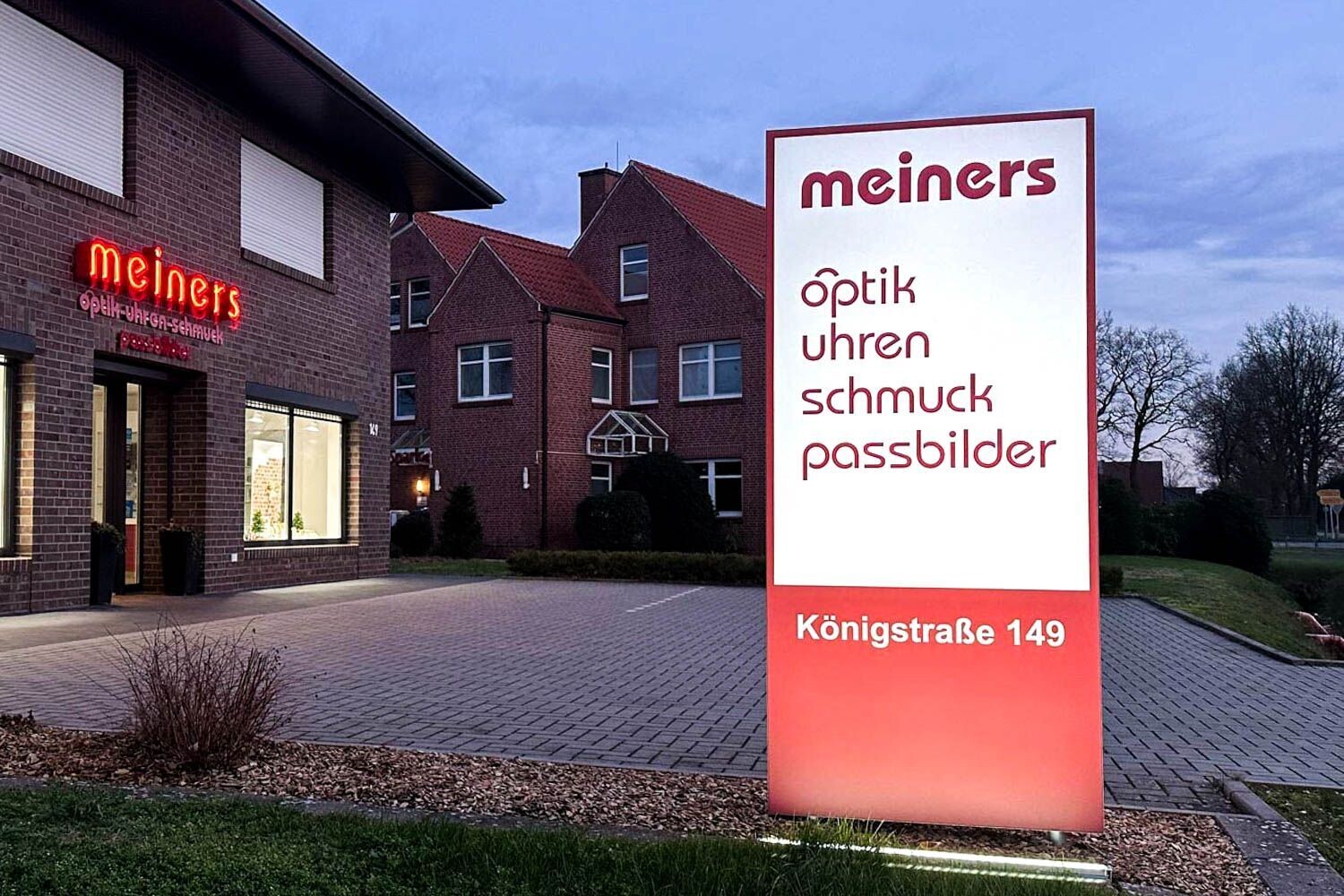 Werbepylon, Symtra-Design, LED beleuchtet, H=2200 mm