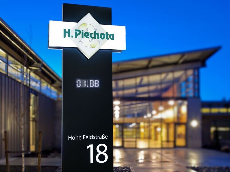 Advertising Pylon, Special Design with clock, Illuminated, H=3500 mm Advertising Pylon, Special Design with clock, Illuminated, H=3500 mm