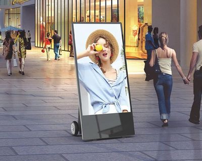 Mobile Digital-Signage-Stelen - Outdoor