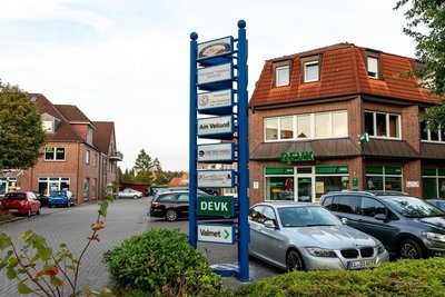 Werbeturm, 3-seitig mit 24 Leuchtkästen, H=6000 mm Werbeturm, 3-seitig mit 24 Leuchtkästen, H=6000 mm