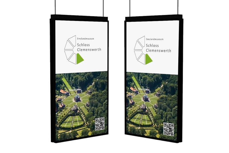 Digital Signage – Doppelmonitore für Schaufenster u. Verkaufsraum (2500/700 cd/m²) 65"