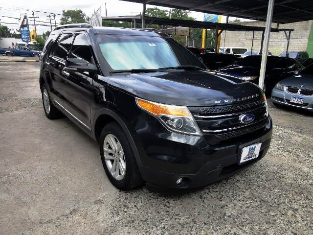 FORD EXPLORER 4 X 4  2014