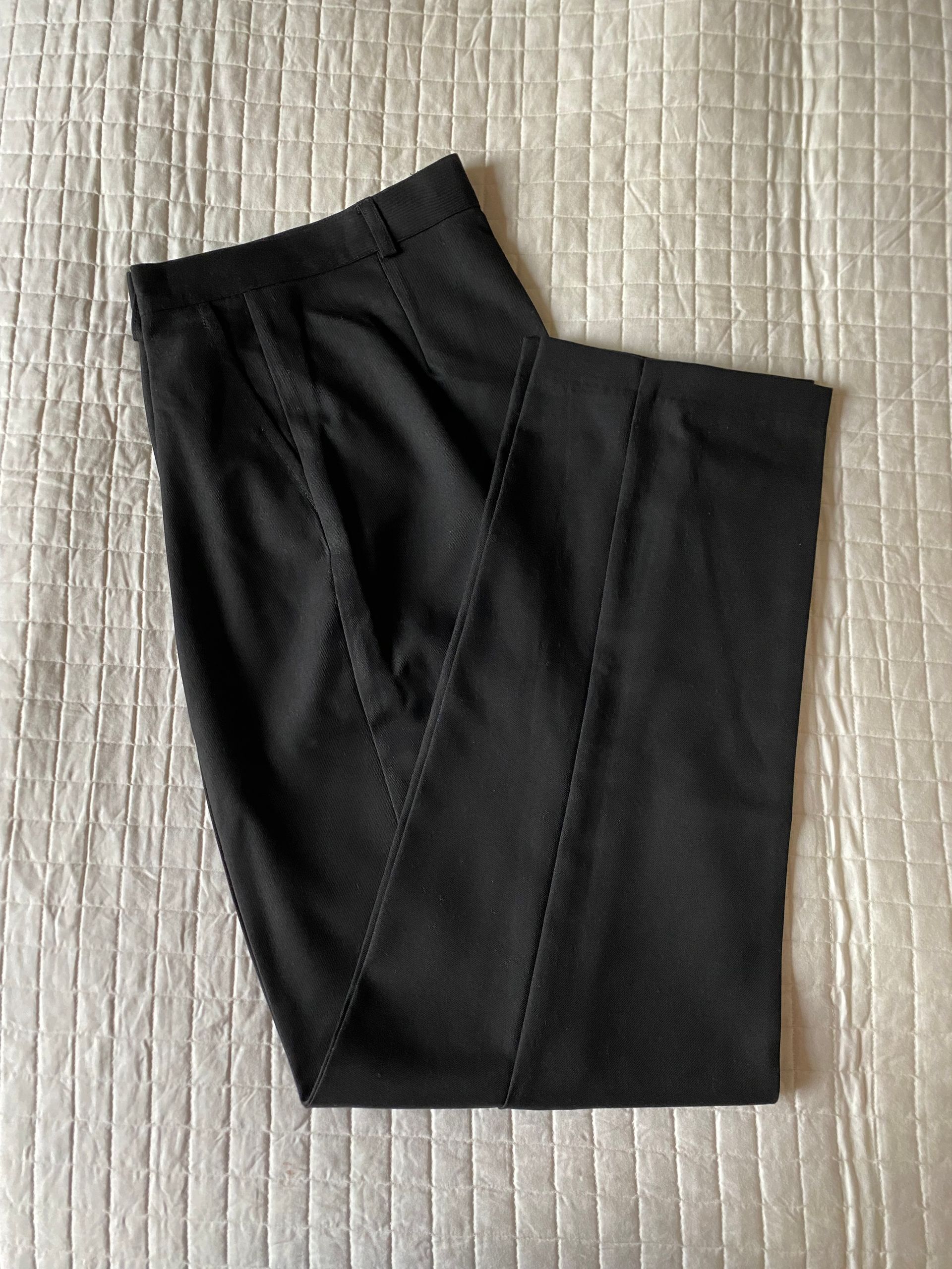 Pantalone modello classico con pence - 100% lana di vigogna - colore nero