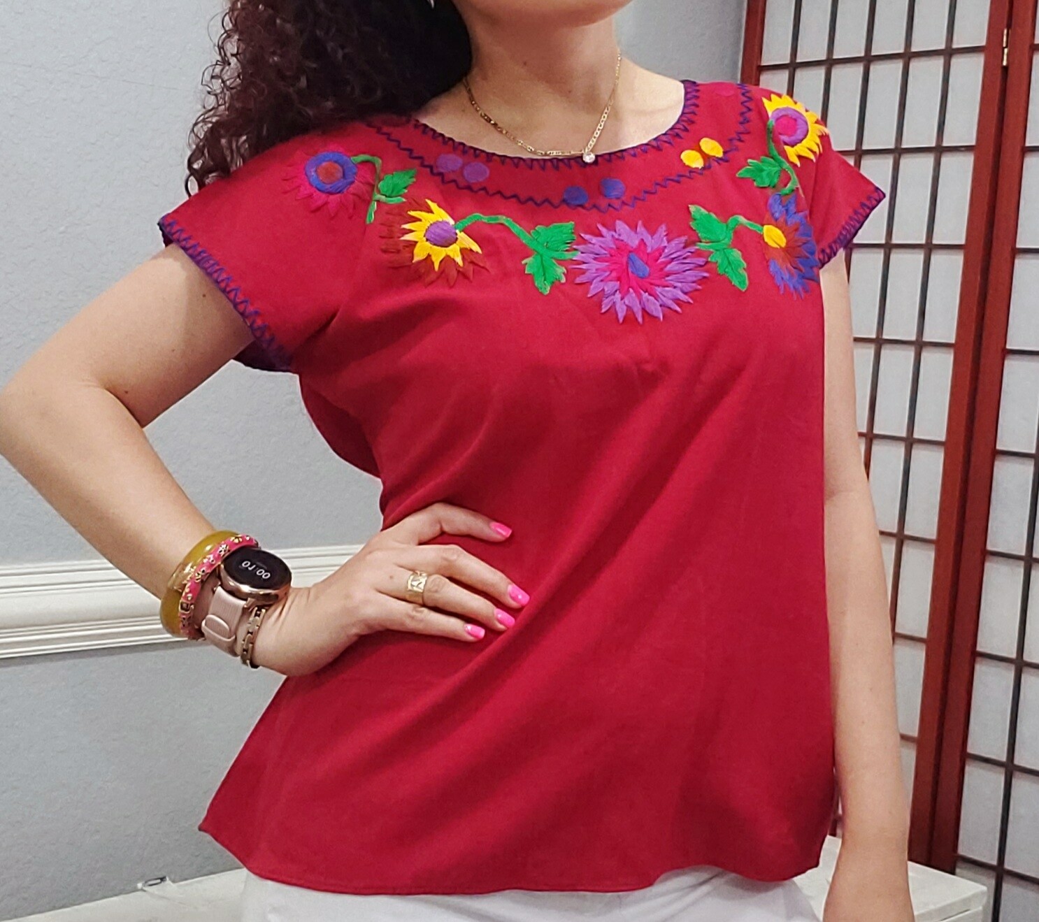 Blusa roja bordado a mano