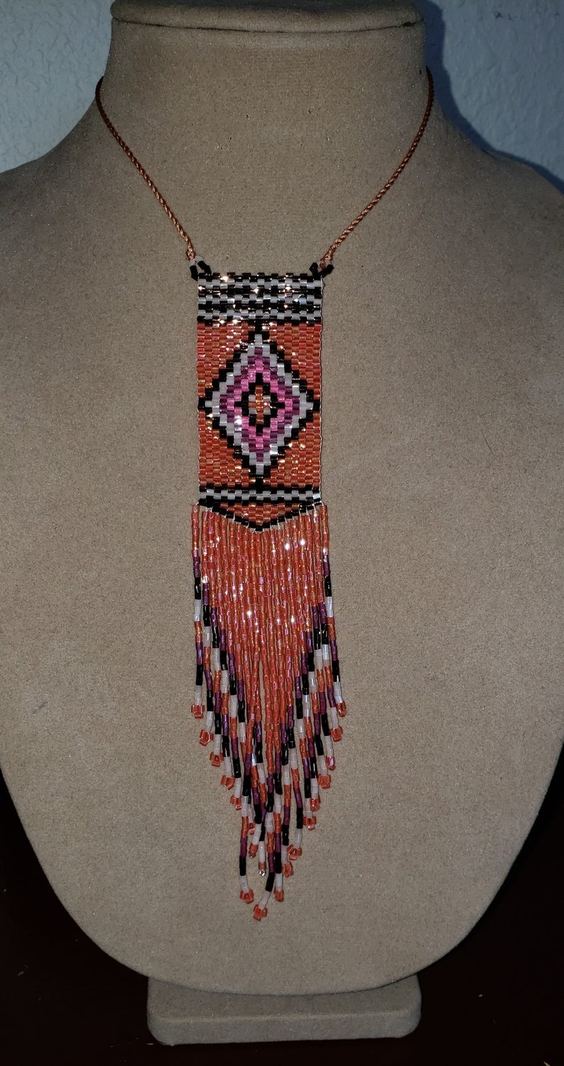 Collares Huichol de Chakira Color Naranja y Negro