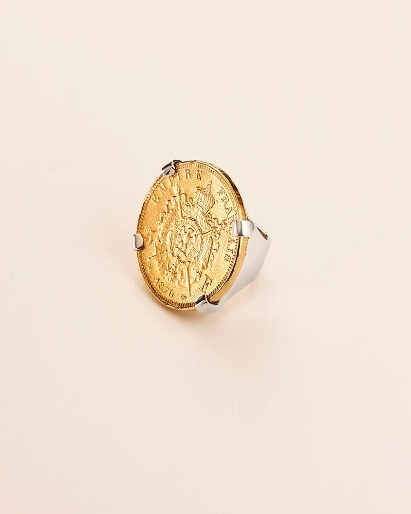 Large coin ring in silver W&amp;H
