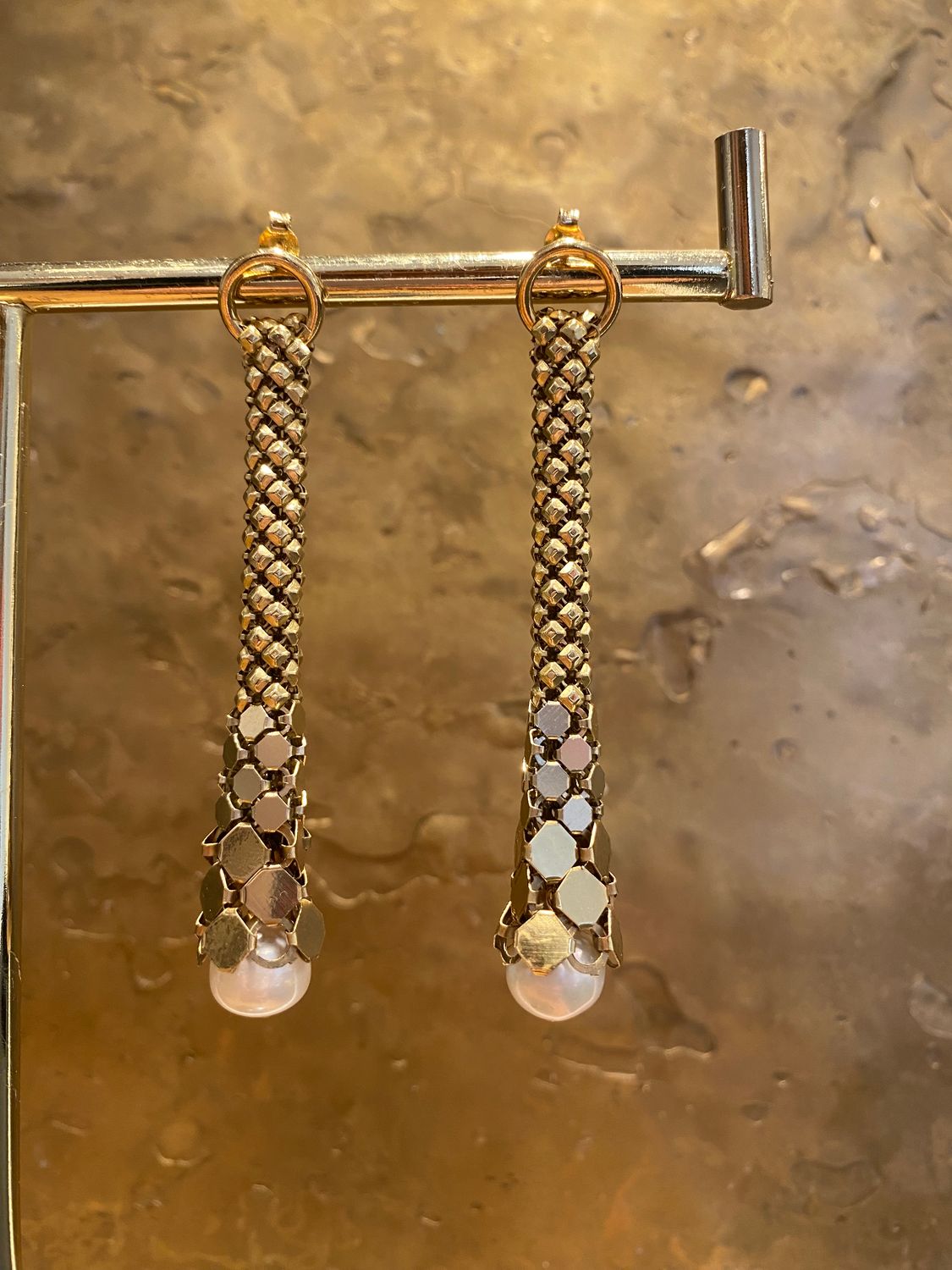 Pearl Earrings - gold/white LAURA B