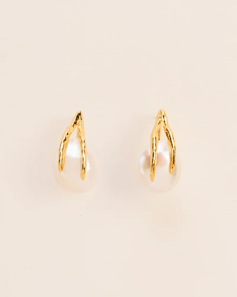 Stud earrings with leaves and pearl in gold plated silver W&amp;H