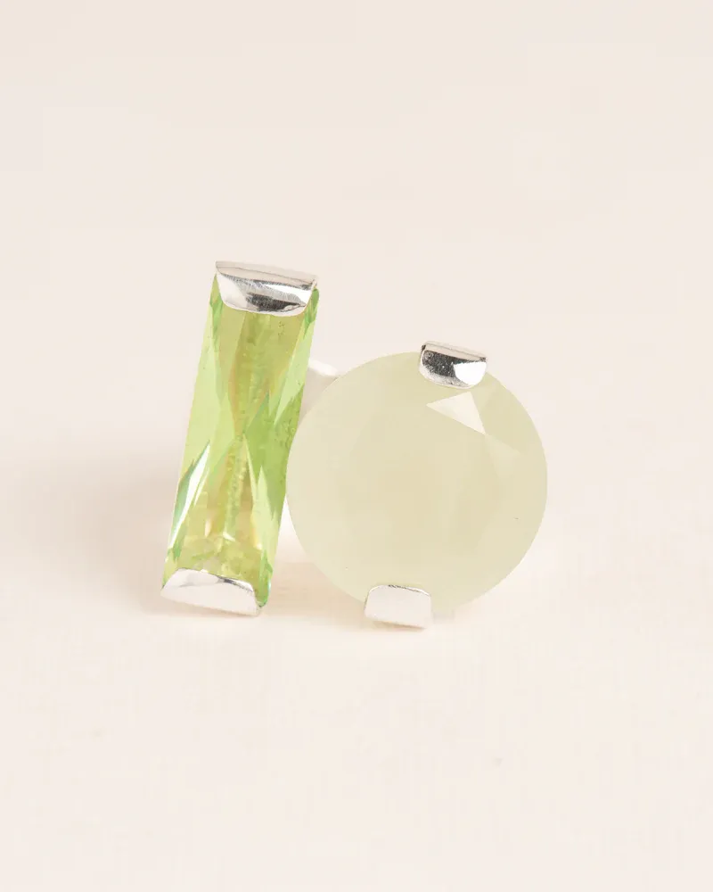 Statement ring with peridot crystal and serpentine in silver W&amp;H