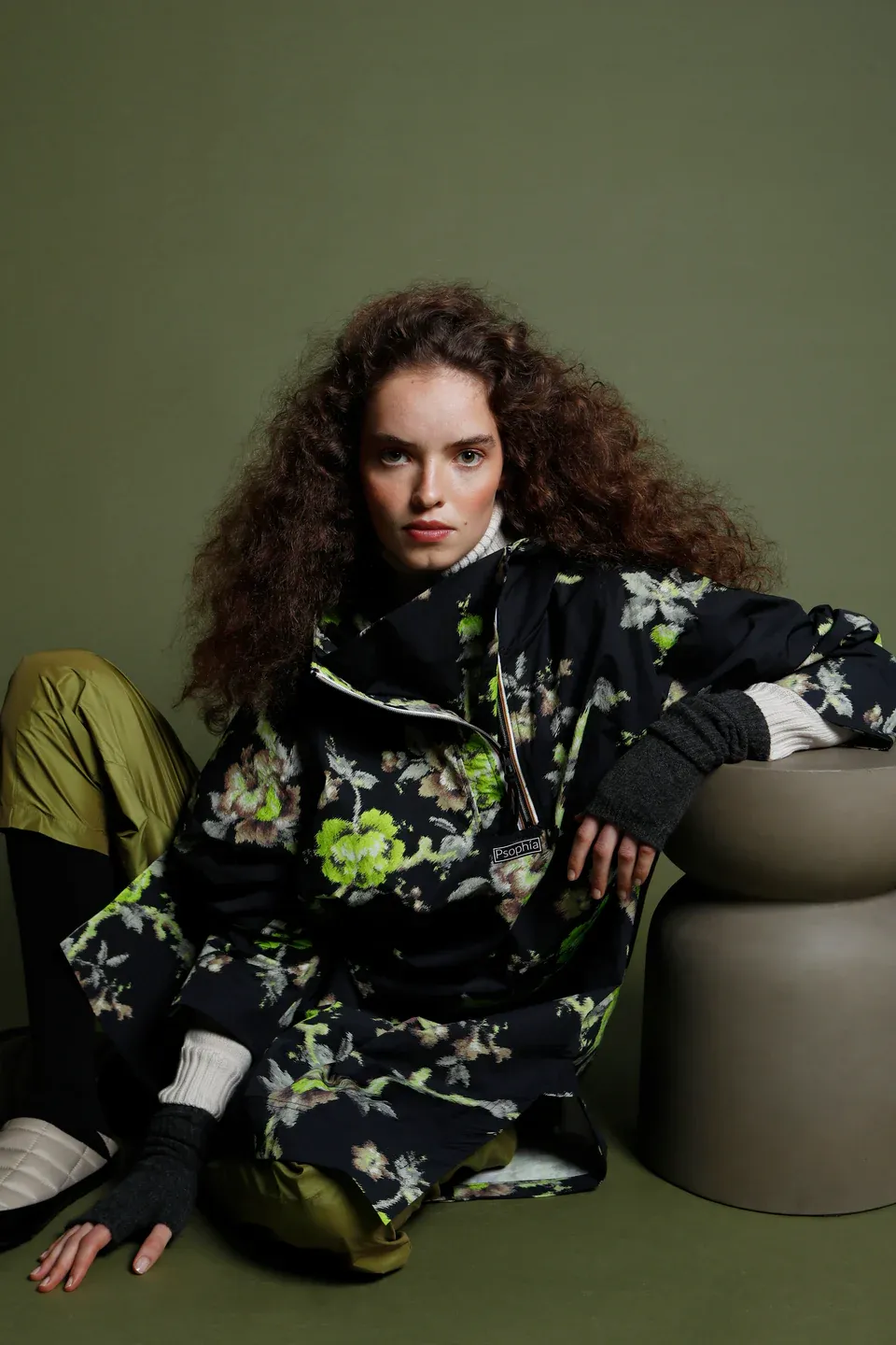 Street style funnel neck hoodie - Indian flower PSOPHIA