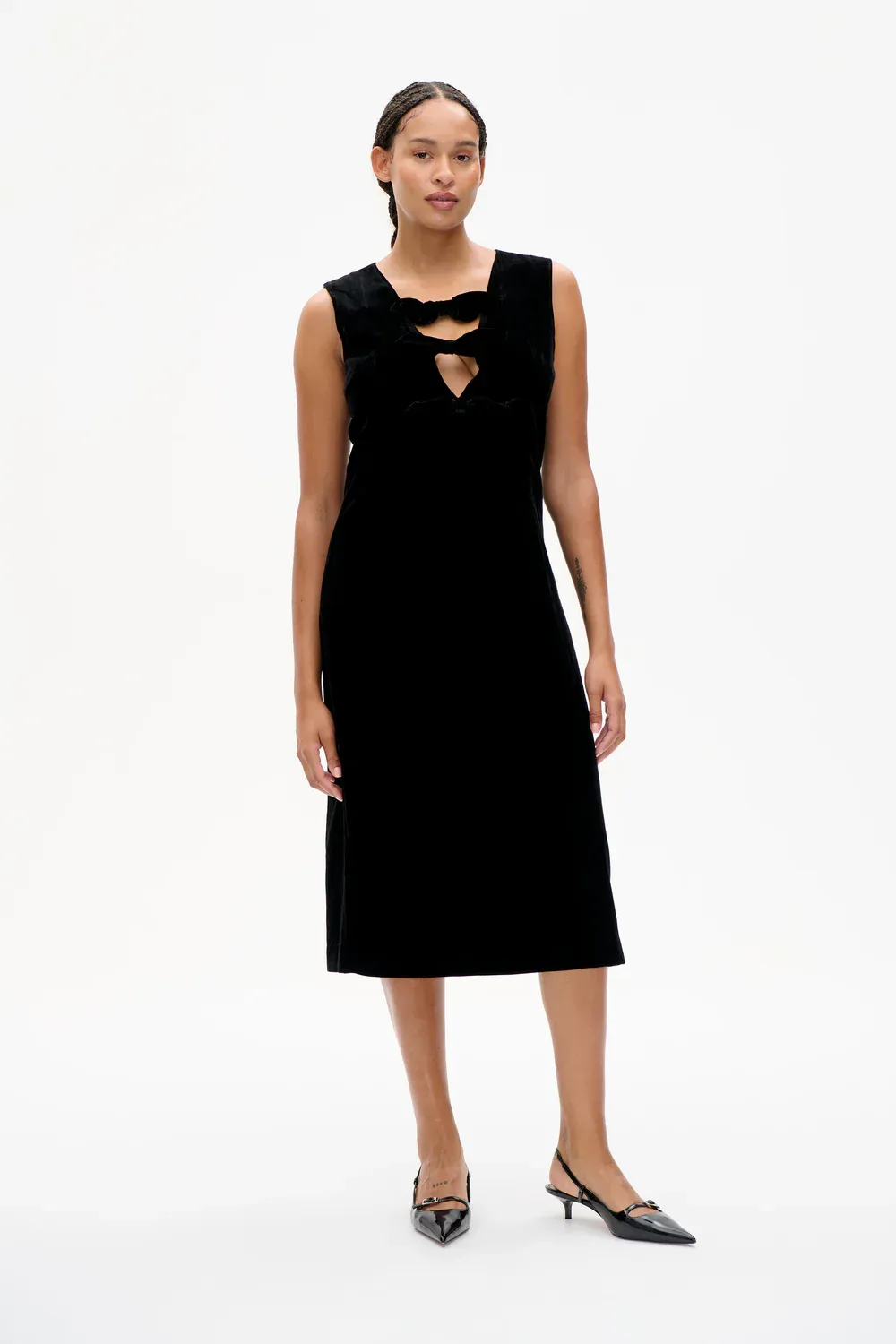 Ajka Dress - black velvet BAUM UND PFERDGARTEN
