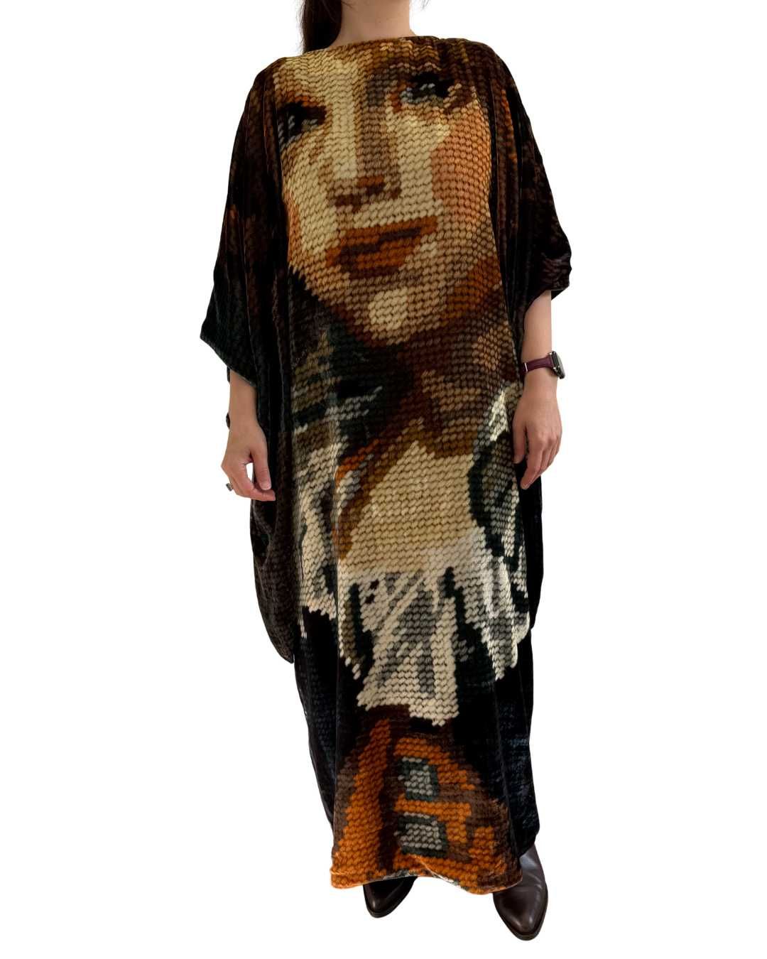 Velvet Girl Face Dress ELKE DEWOLFS