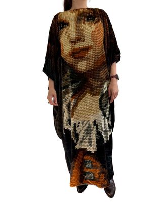 Velvet Girl Face Dress ELKE DEWOLFS