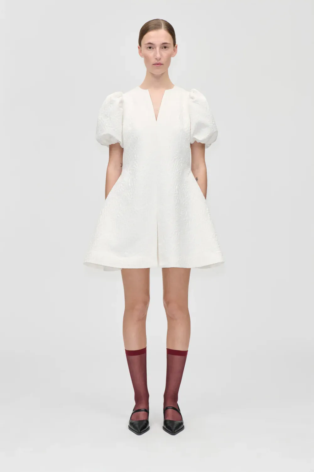 ANGLED PLEAT MINI DRESS - ARTIST FLOWER RELIEF STINE GOYA