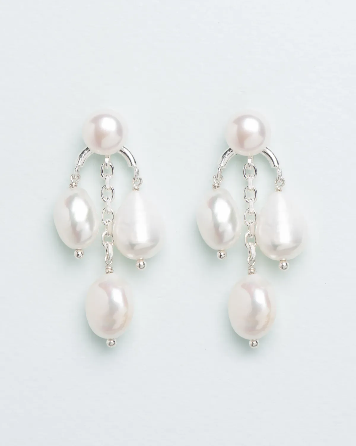 Pendant post earrings with detachable pearl pendant - silver WOUTERS &amp; HENDRIX