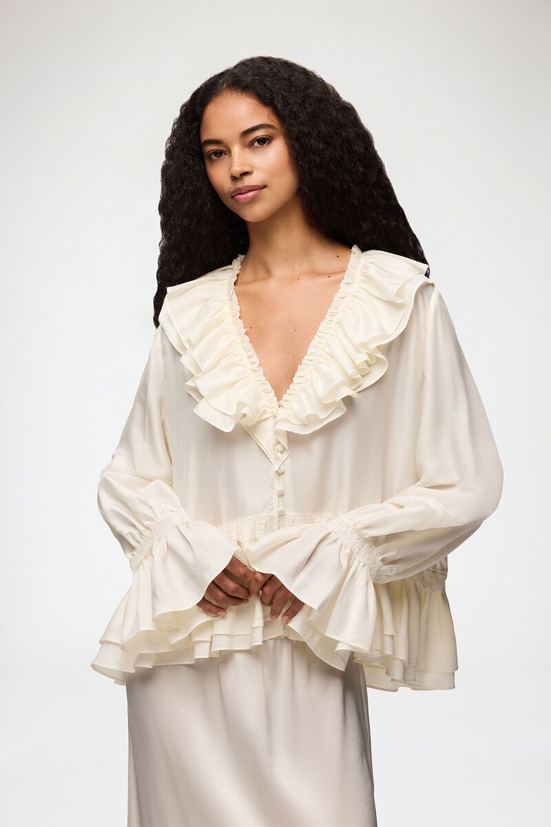 GANNI - Blouse in Viscose Silk (Egret)