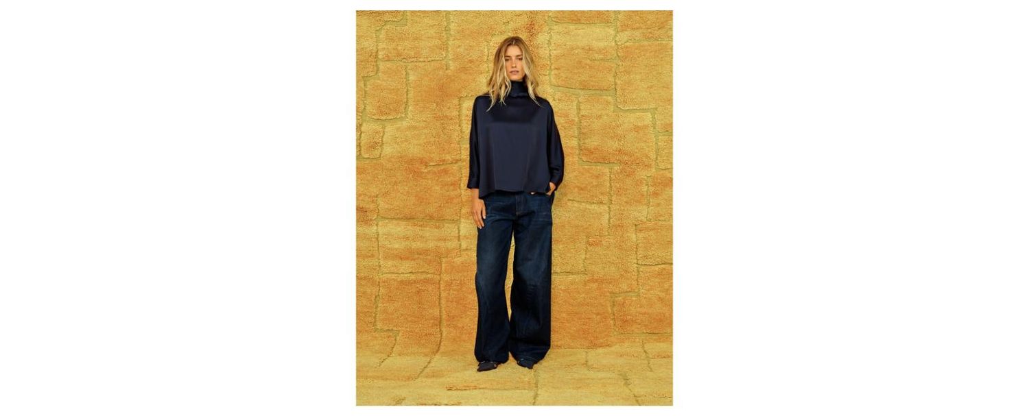 SEA ME HAPPY - Yuzu Top Satin Crepe - Midnight Blue