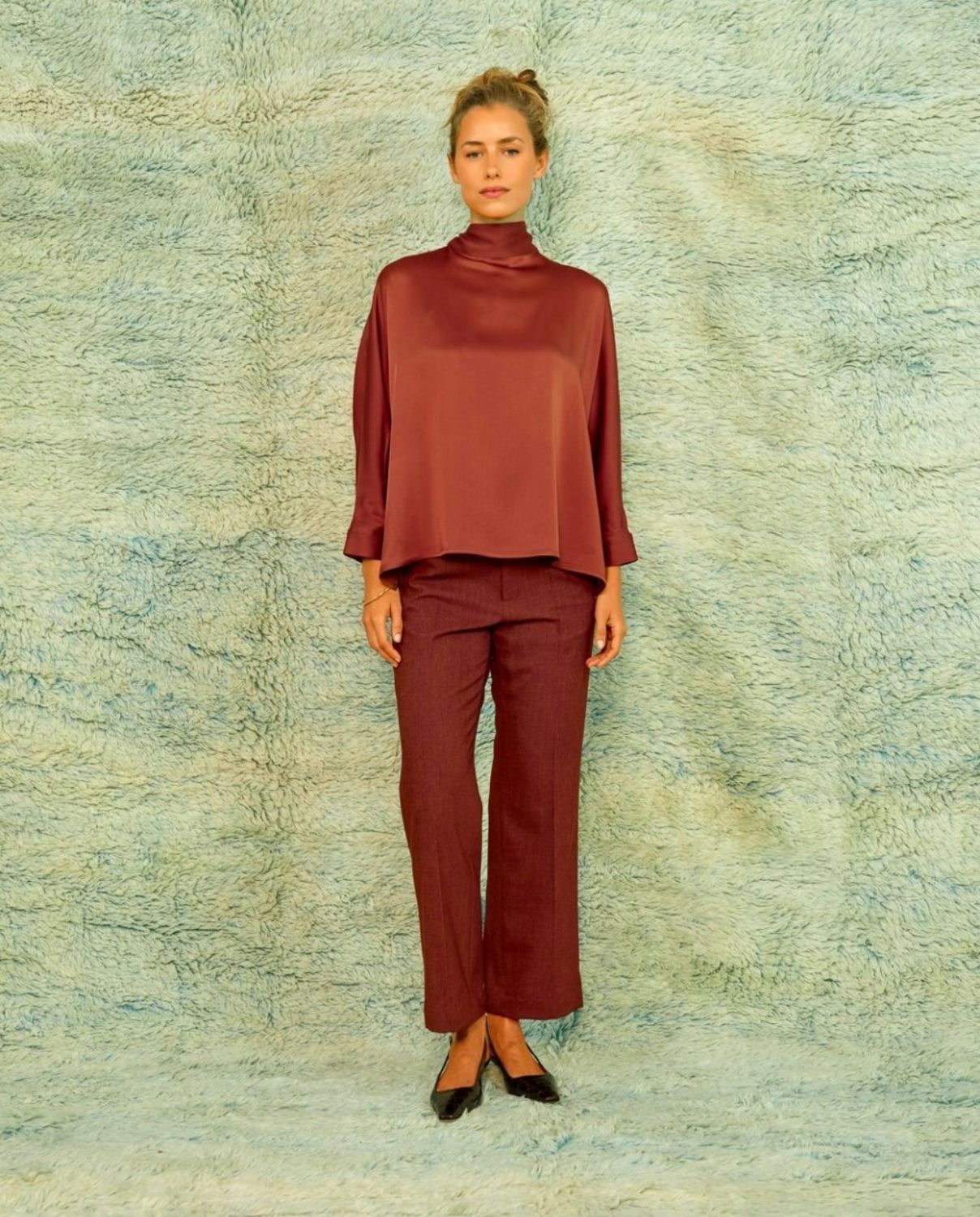 SEA ME HAPPY - Yuzu Top Satin Crepe - rust