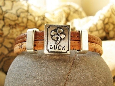 Clover charm bracelet  ~ two-tone cork