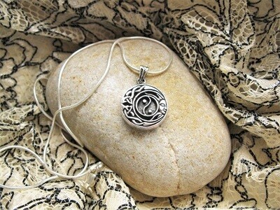 Celtic Yin Yang Friendship necklace