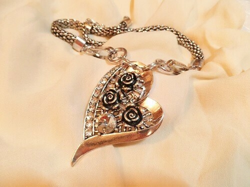 Heart + flowers charm necklace