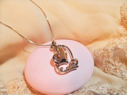 Heart necklace ~ rhinestone trio