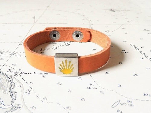 Camino de Santiago Way of St James charm bracelet - leather