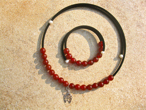 Lucky horseshoe, Indalo + carnelian jewellery set