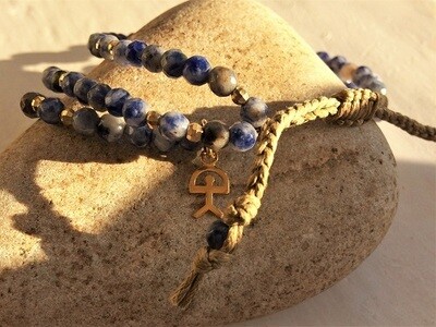 Sodalite bracelet with gold-filled Indalo for wellness