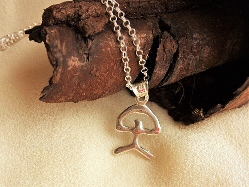 Indalo protector necklace ~ modern, 25mm, silver