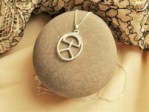 Indalo necklace ~ oval, silver