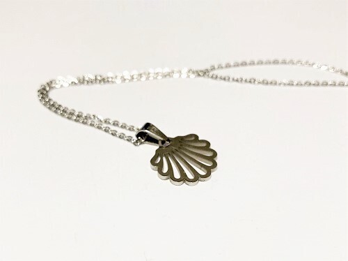 Health and Wellbeing jewellery gift - Shell necklace