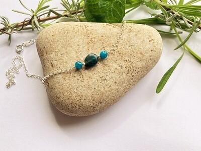 Apatite necklace for wellbeing and goal achievement