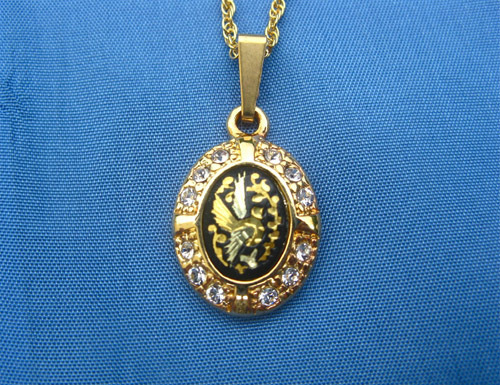 Damascene oval necklace ~ gold & zirconita